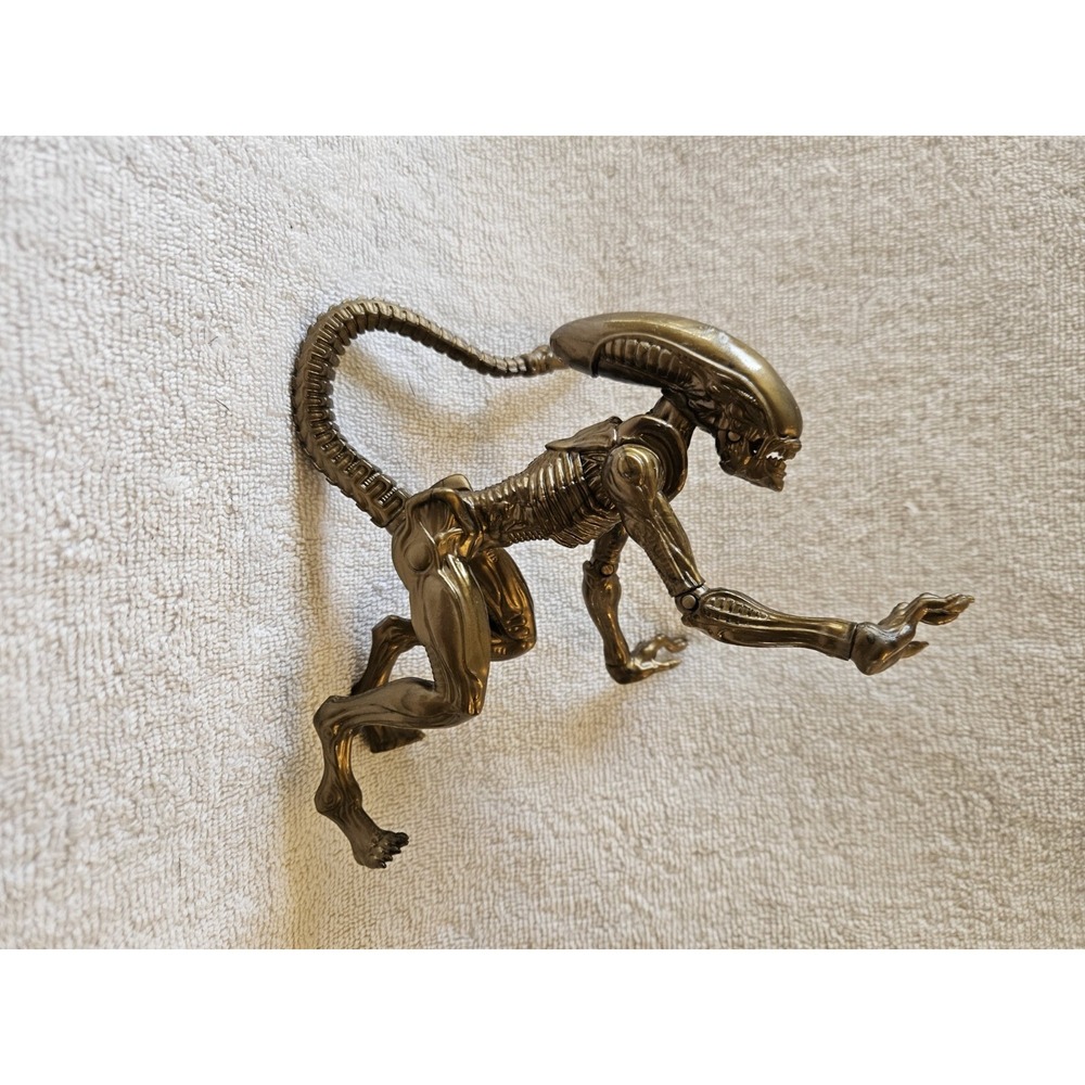 Alien Collection Xenomorph Runner 7" Bronze Figure Toy
